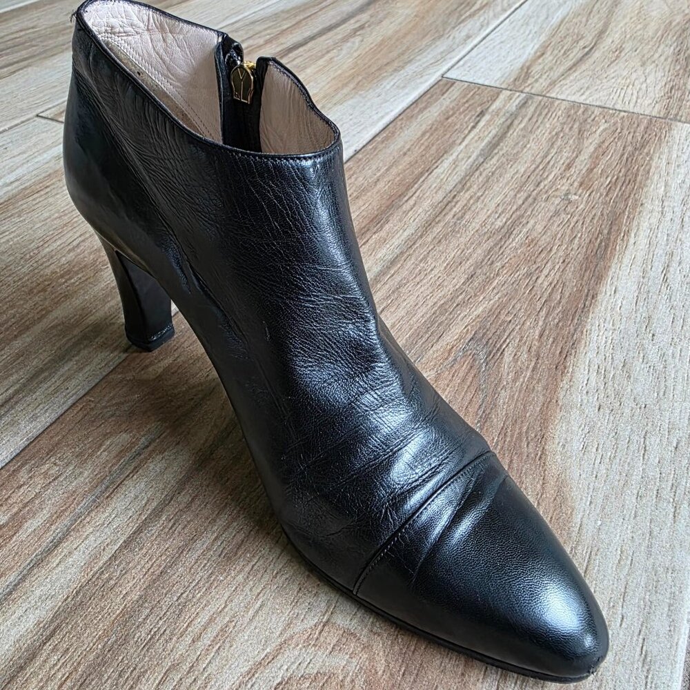 Chanel Black Captoe Lamb Leather Zipper Ankle Tassel CC Bootie 9 - Picture 4 of 13